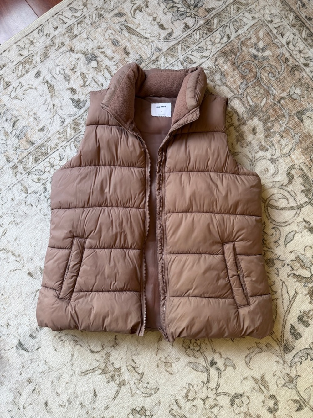 Old Navy Puffer Vest